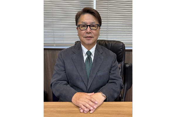 代表取締役社長 向 明広